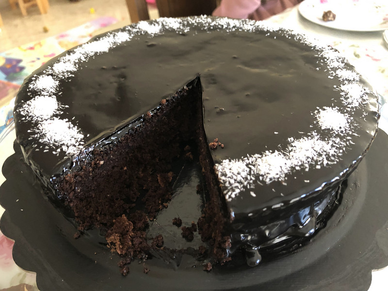 עוגת שוקולד קוקוס עם זיגוג פרווה